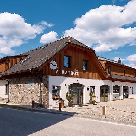 Jbx Resort Hotel Albatros Přední Výtoň المظهر الخارجي الصورة