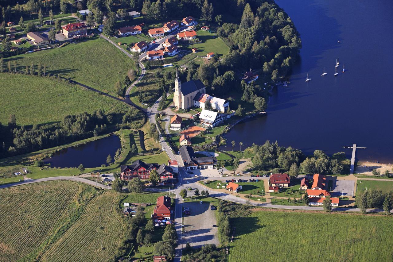 Jbx Resort Hotel Albatros Přední Výtoň المظهر الخارجي الصورة