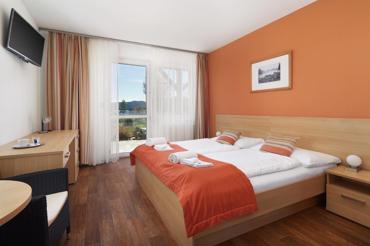 Jbx Resort Hotel Albatros Přední Výtoň المظهر الخارجي الصورة
