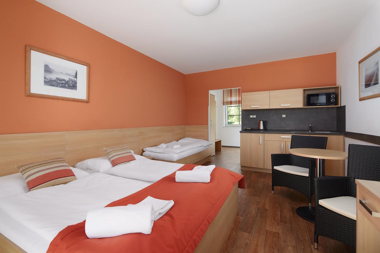 Jbx Resort Hotel Albatros Přední Výtoň المظهر الخارجي الصورة